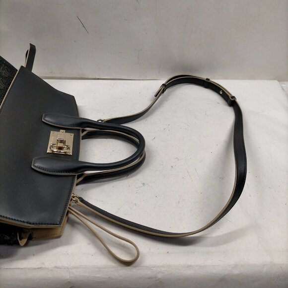 Ferragamo Studio Black Leather Hand Bag mon1000-101425 - Picture 5 of 16